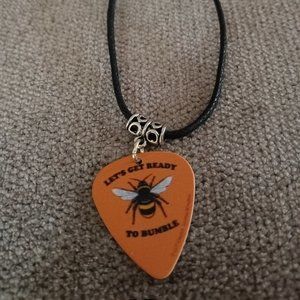 YELLOW BEES GUITAR PICK EARRINGS - NECKLACE SET